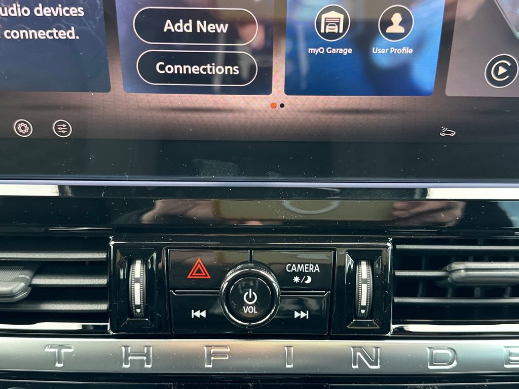 New 2026 Nissan Pathfinder SV image 22