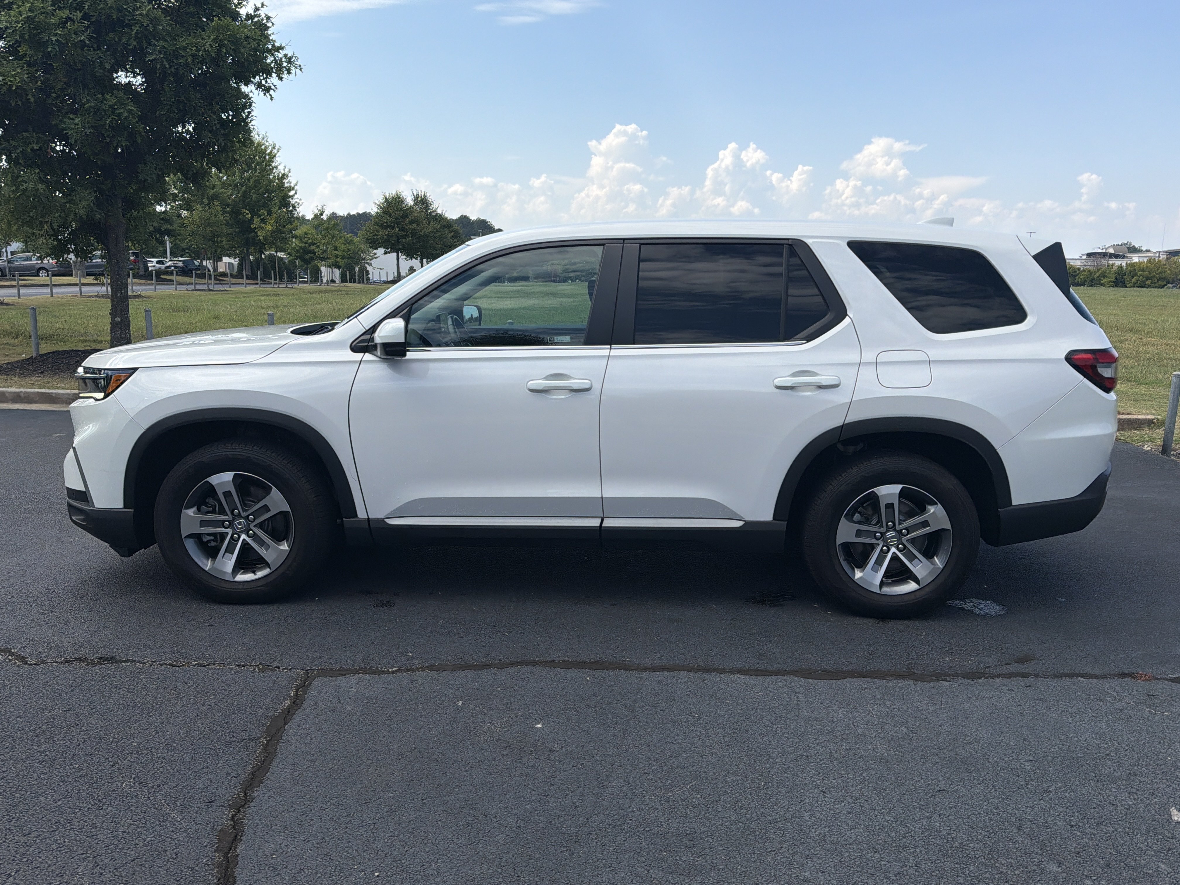 Certified 2025 Honda Pilot EX-L image 6