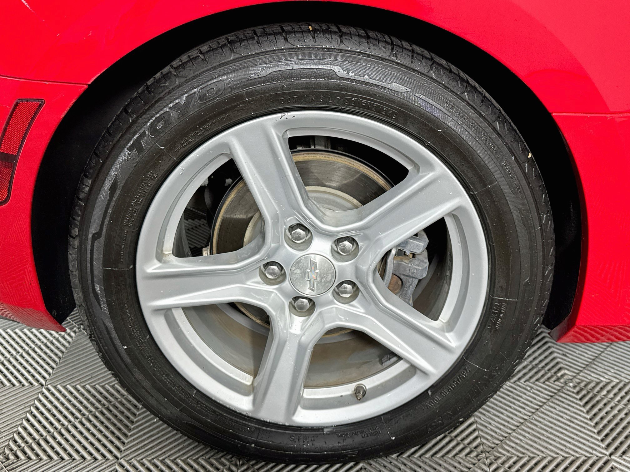 Used 2020 Chevrolet Camaro LT RWD image 46