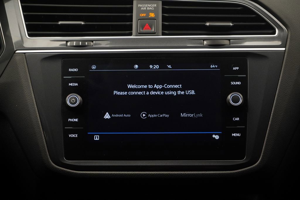 Used 2023 Volkswagen Tiguan SE R-Line image 11