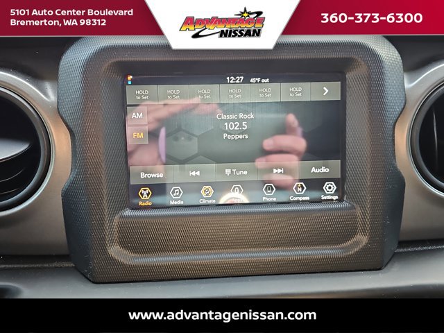 Used 2023 Jeep Wrangler Sport AWD/4WD image 13