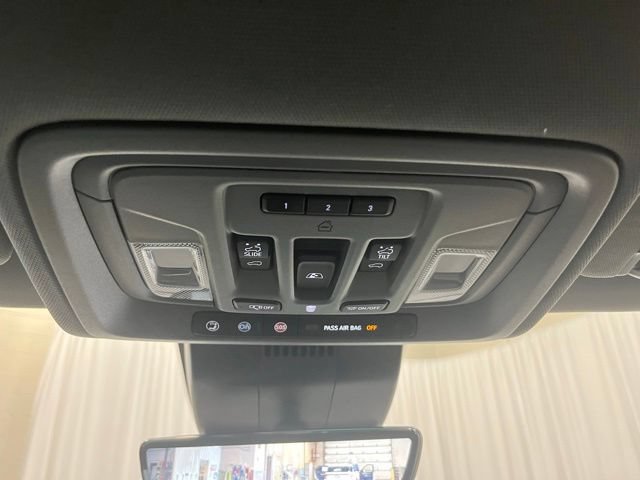 Used 2025 GMC Sierra 1500 Denali w/ Denali Reserve Package AWD/4WD image 18