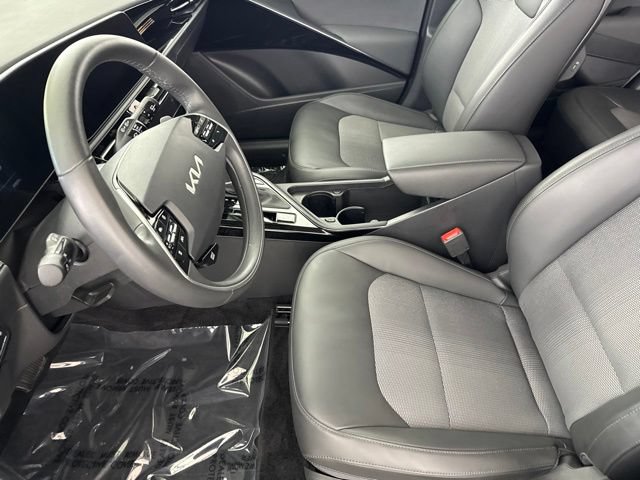 Certified 2024 Kia Niro EX FWD image 22