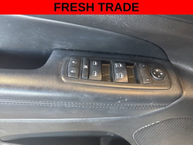 Used 2019 Jeep Grand Cherokee Altitude image 14