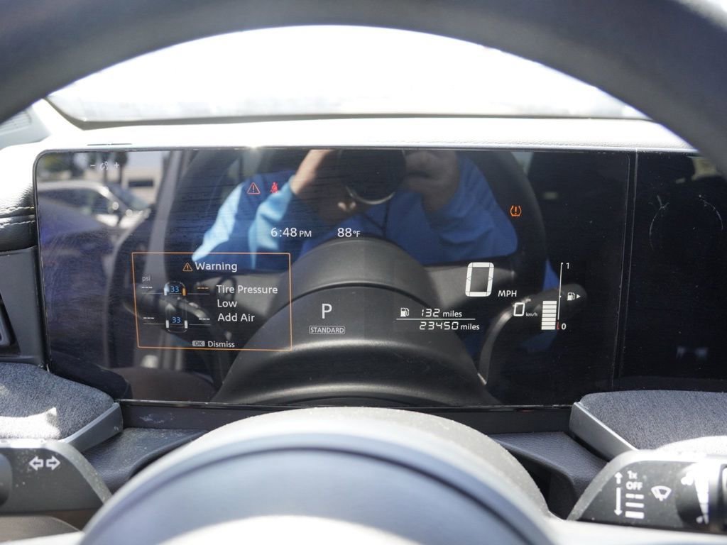 Used 2025 Nissan Kicks SV w/ Charging Package FWD image 10
