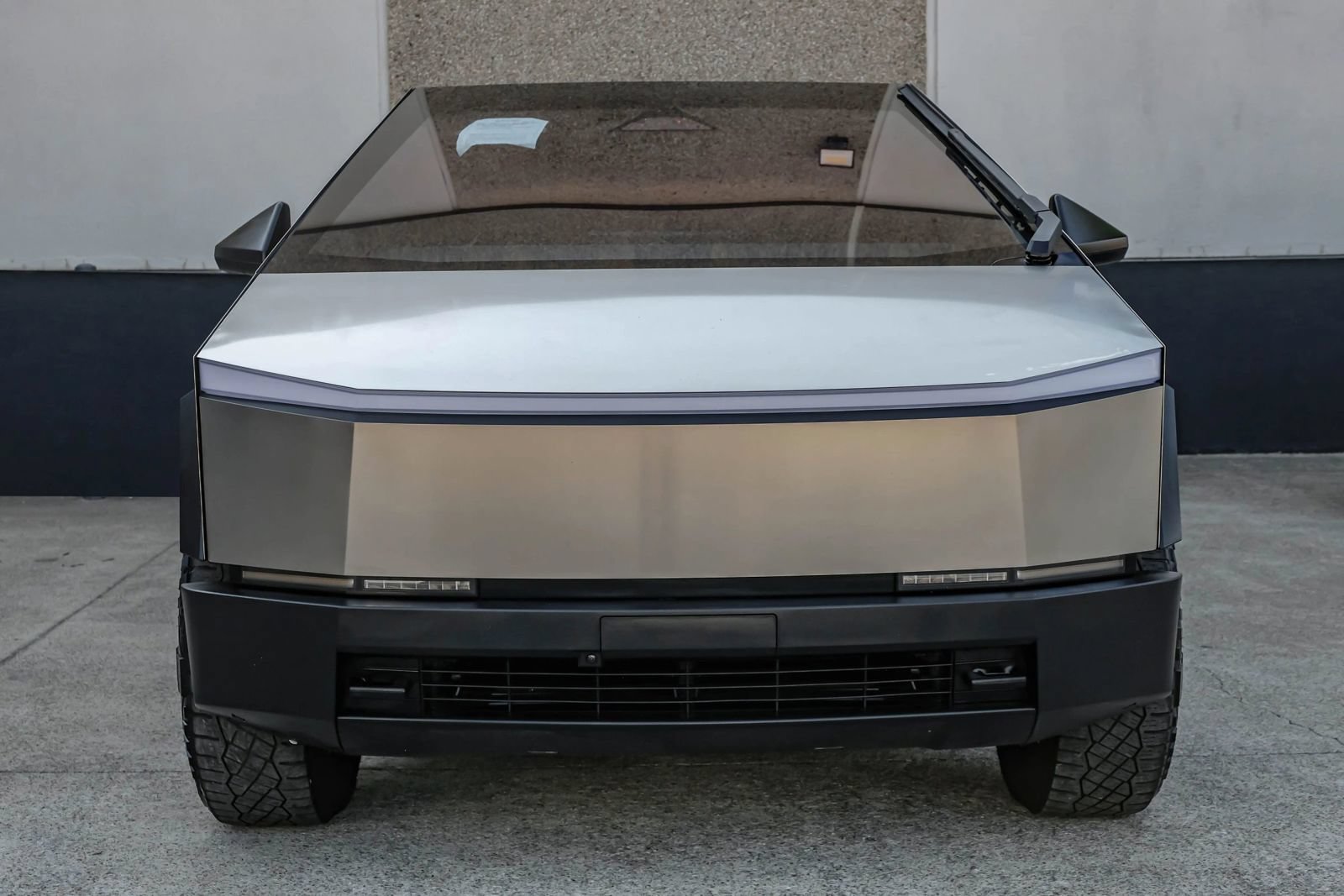 Used 2024 Tesla Cybertruck Cyberbeast AWD/4WD image 6