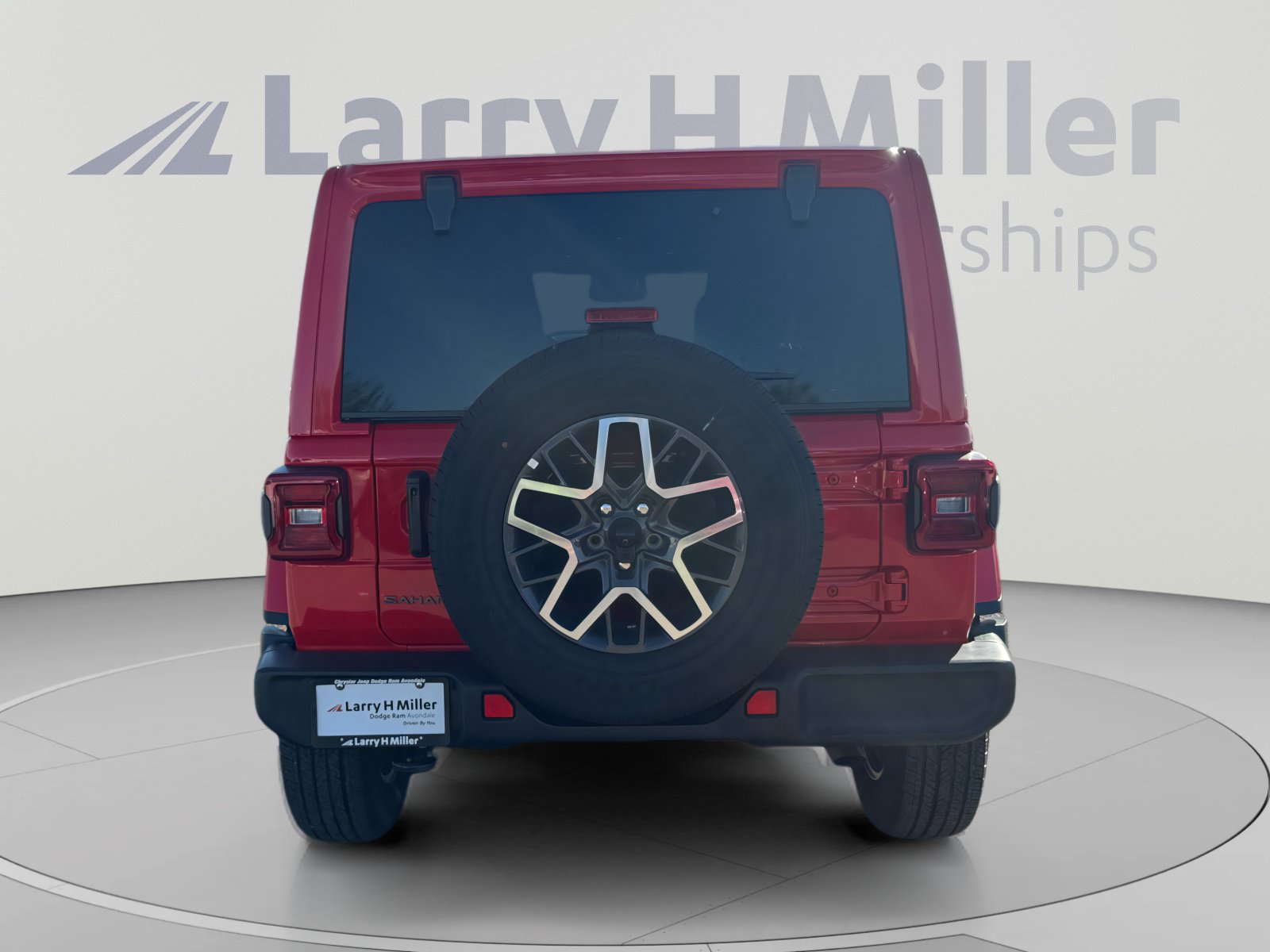 Used 2026 Jeep Wrangler Unlimited Sahara AWD/4WD image 4