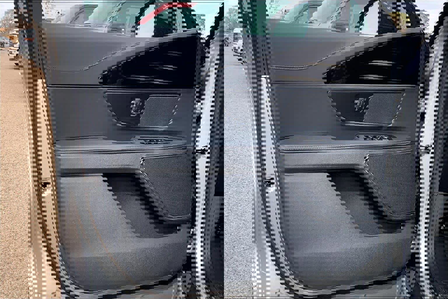 New 2026 Lincoln Nautilus Premier w/ Jet Appearance Package image 10