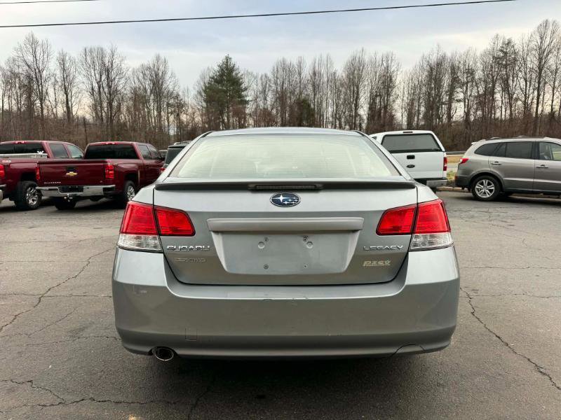 Used 2011 Subaru Legacy 2.5i Premium w/ Popular Equipment Group 2C image 6