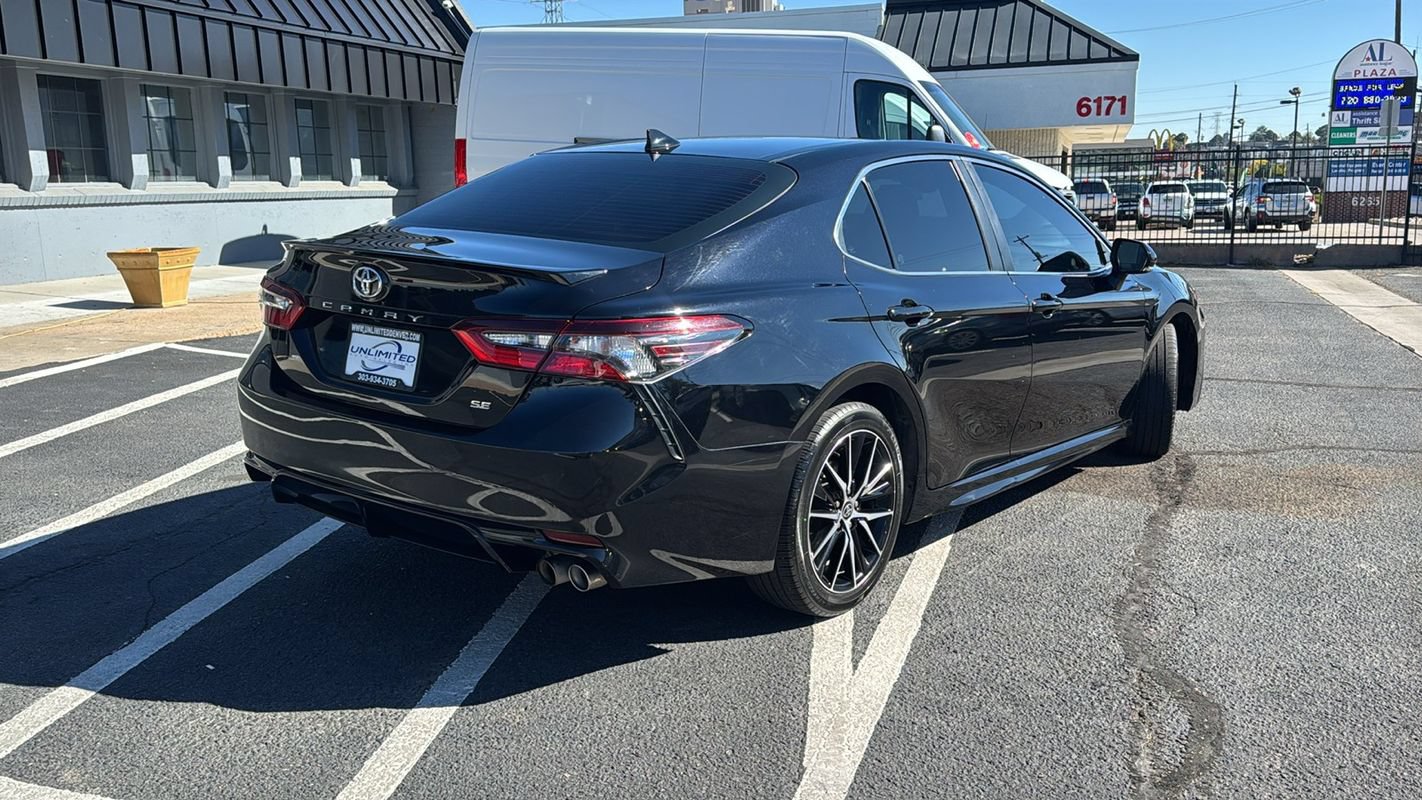 Used 2024 Toyota Camry SE FWD image 3