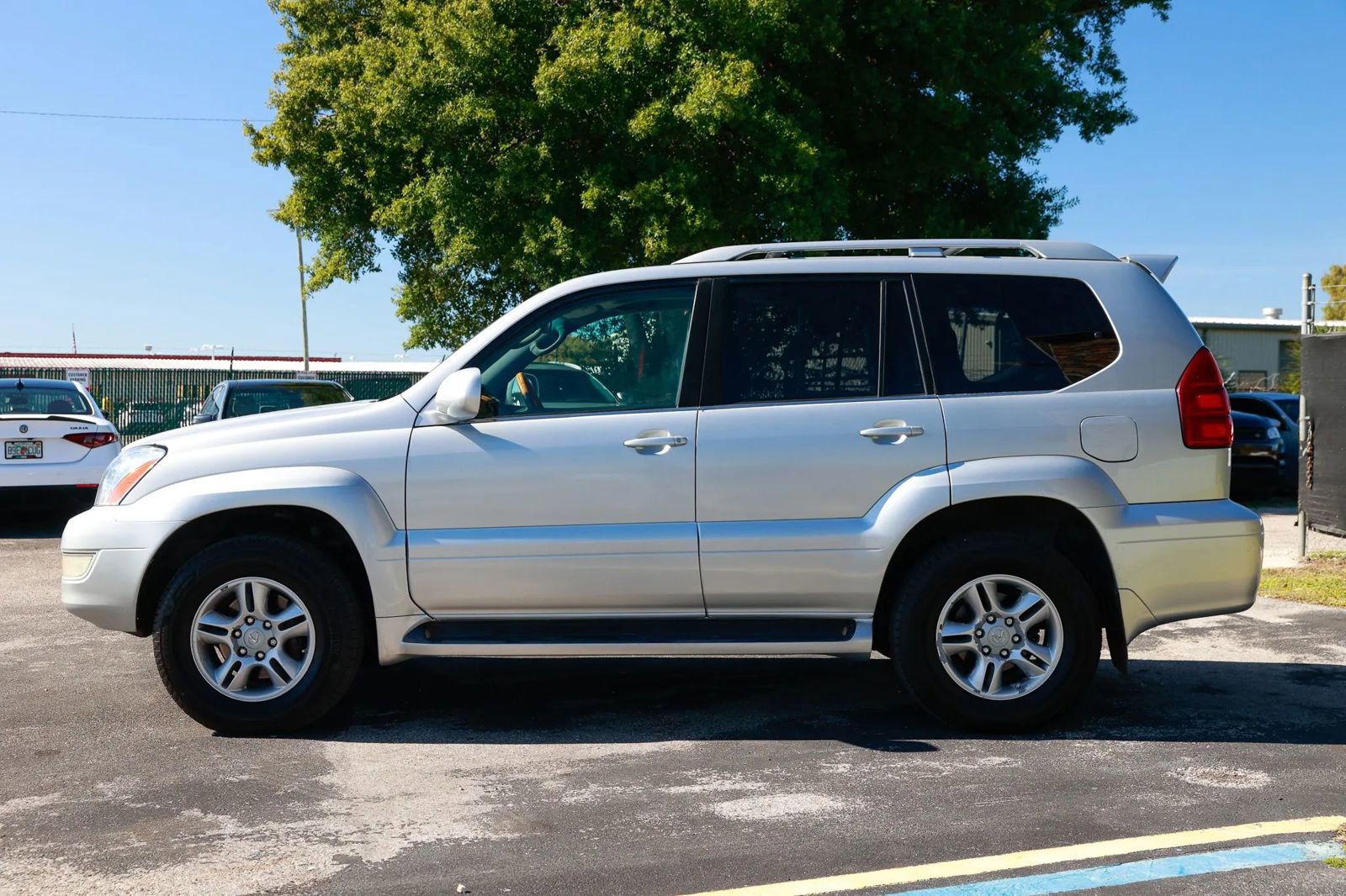 Used 2007 Lexus GX 470 image 2