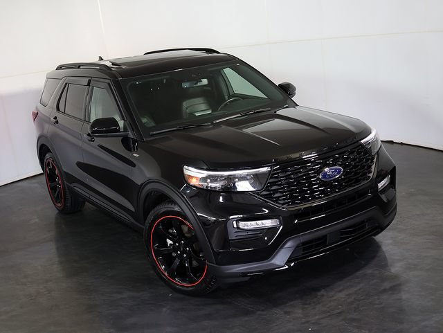 Used 2024 Ford Explorer ST-Line w/ Class IV Trailer Tow Package AWD/4WD image 7
