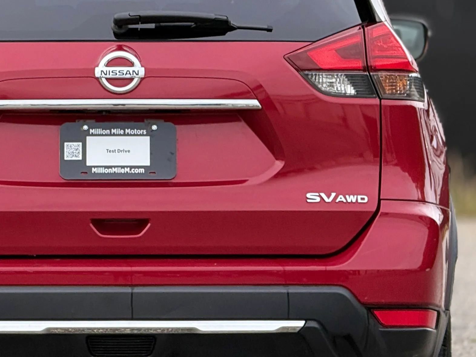 Used 2017 Nissan Rogue SV AWD/4WD image 14