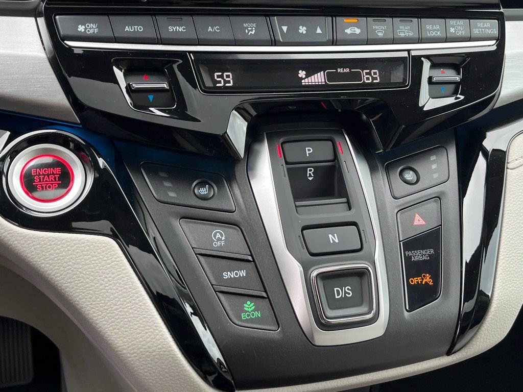 New 2026 Honda Odyssey Touring image 7