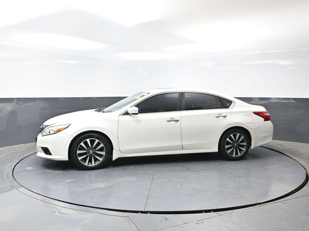 Used 2016 Nissan Altima 2.5 SL w/ 2.5 Technology Package FWD image 8