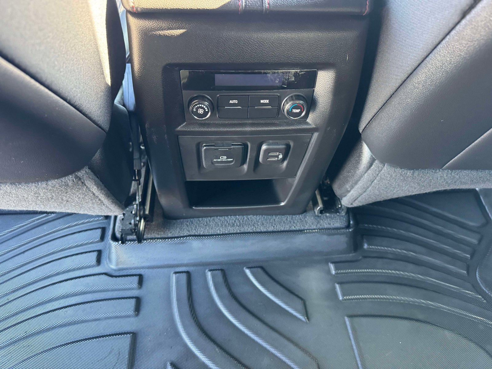 Used 2023 Chevrolet Traverse RS image 20