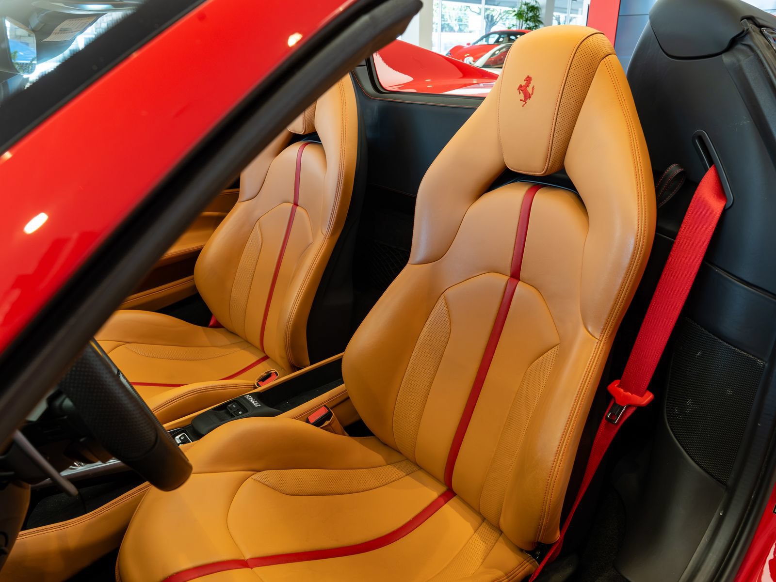 Certified 2021 Ferrari F8 Tributo RWD image 11