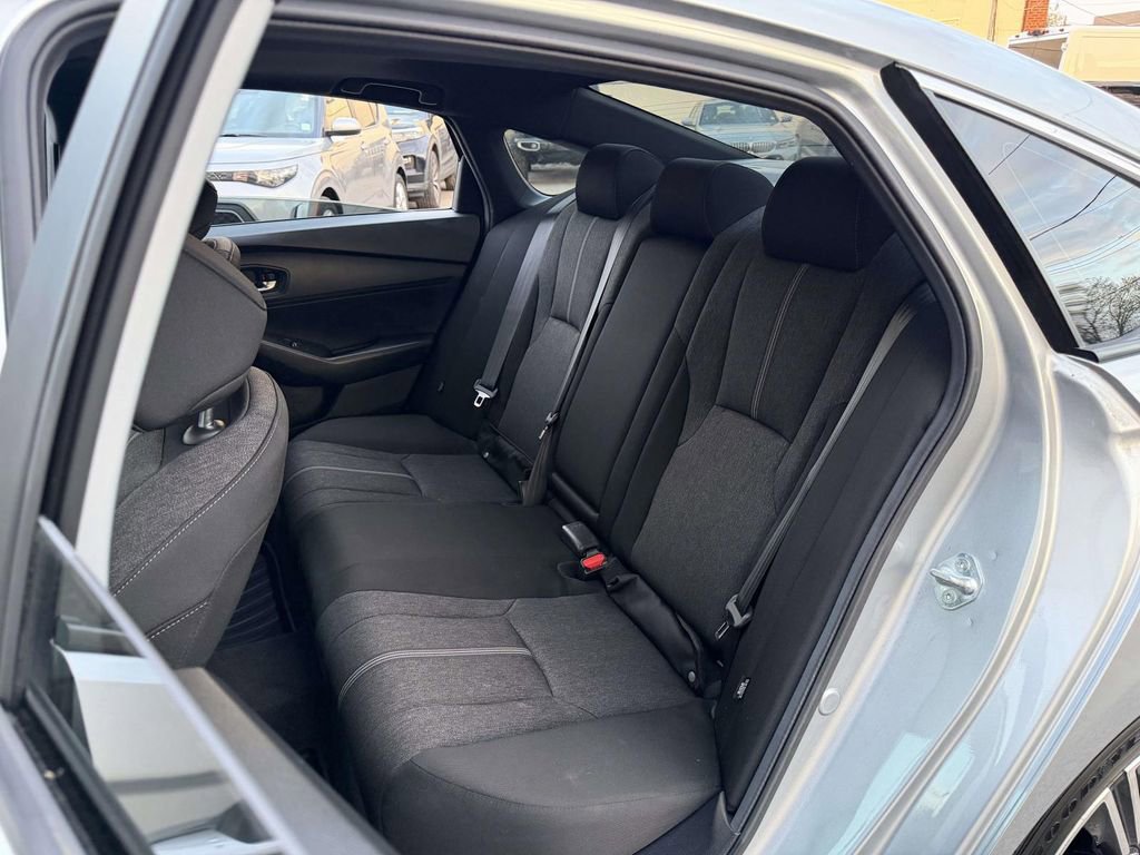 Used 2024 Honda Accord Sport image 15