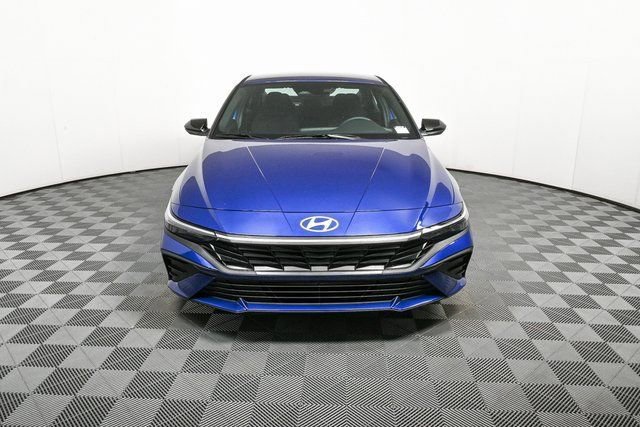 New 2025 Hyundai Elantra Sport image 12