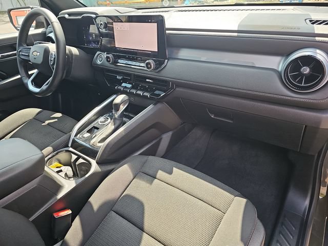 Used 2023 Chevrolet Colorado LT w/ LT Convenience Package AWD/4WD image 32