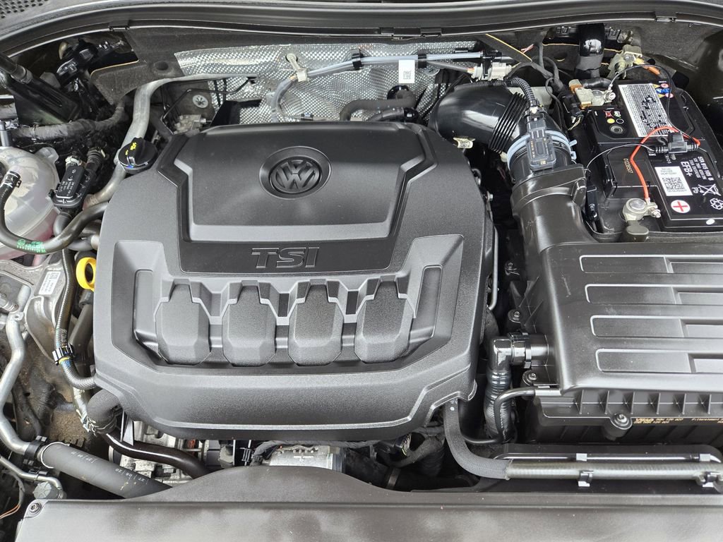 Used 2021 Volkswagen Tiguan SE R-Line image 41