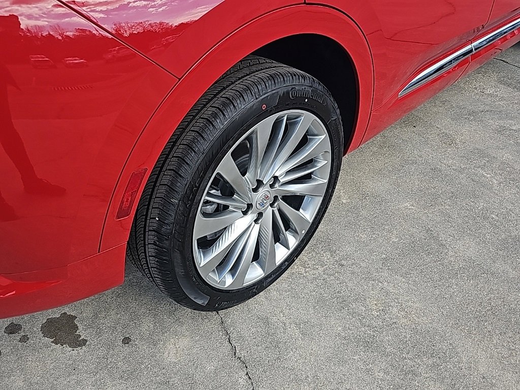 New 2025 Buick Envision Avenir image 8