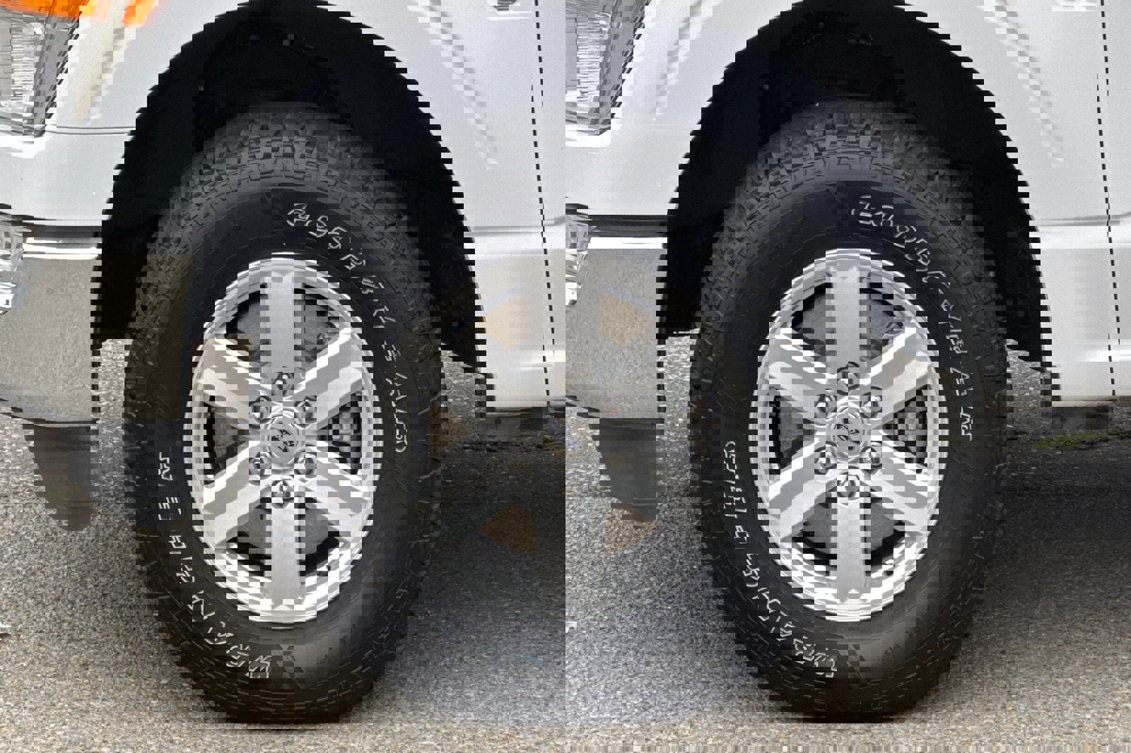 Used 2021 Ford F150 XLT image 25