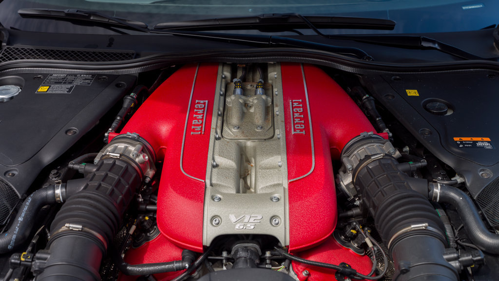 Used 2021 Ferrari 812 GTS RWD image 35