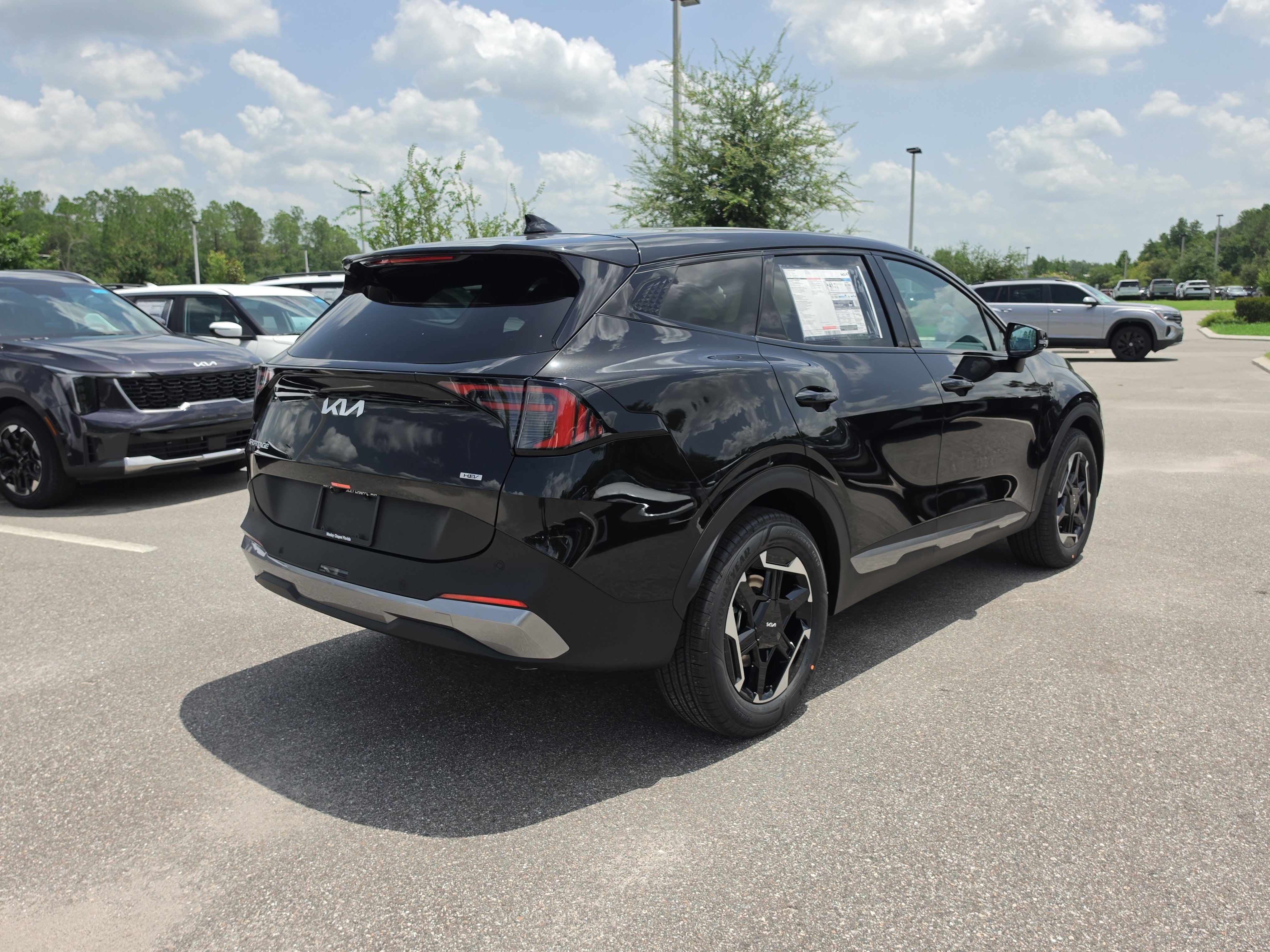 New 2027 Kia Sportage LX FWD image 8