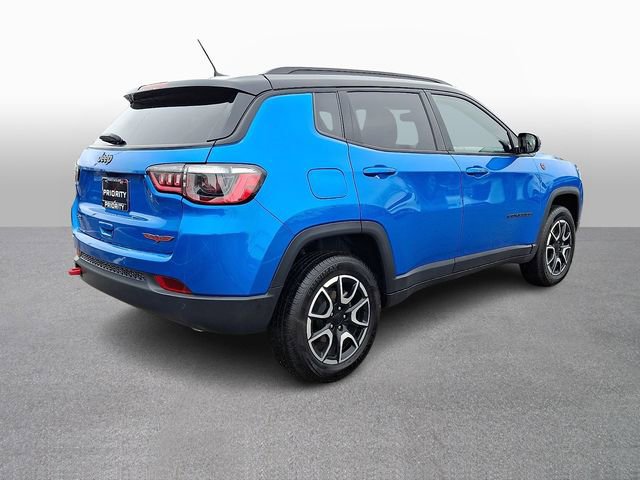 Used 2024 Jeep Compass Trailhawk image 4
