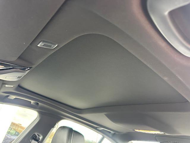 Used 2021 BMW M550i xDrive w/ Dynamic Handling Package image 22