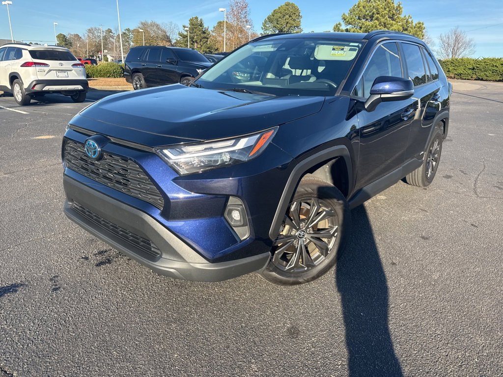 Used 2022 Toyota RAV4 XLE Premium video 1