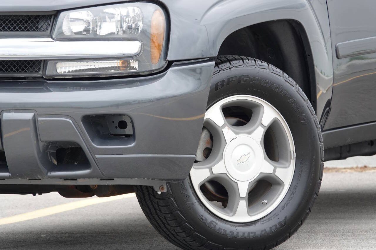 Used 2007 Chevrolet TrailBlazer LS w/ LS Preferred Equipment Group AWD/4WD image 9