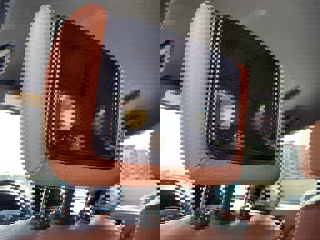 Used 2023 INFINITI QX80 Sensory w/ All-Season Package image 29