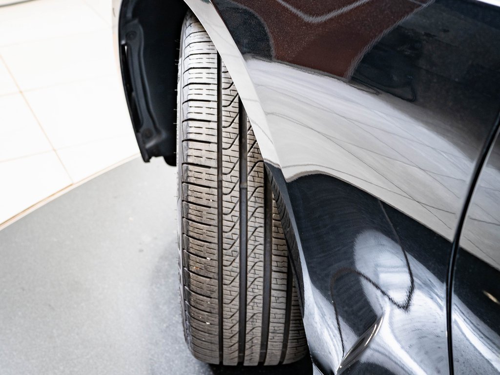 Used 2024 BMW 330i xDrive Sedan w/ Premium Package image 38