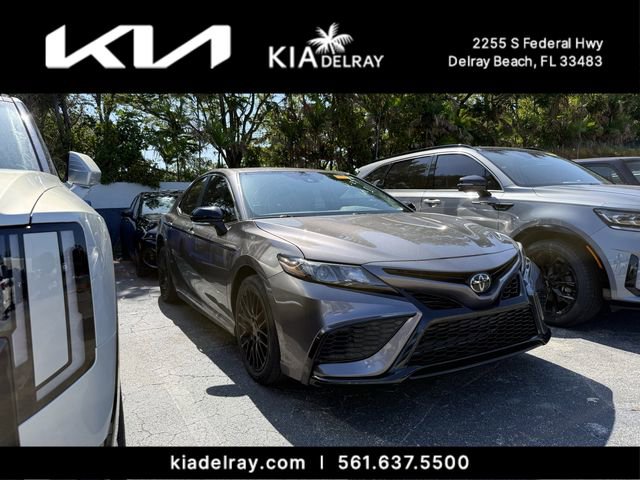 Used 2023 Toyota Camry SE FWD image 6