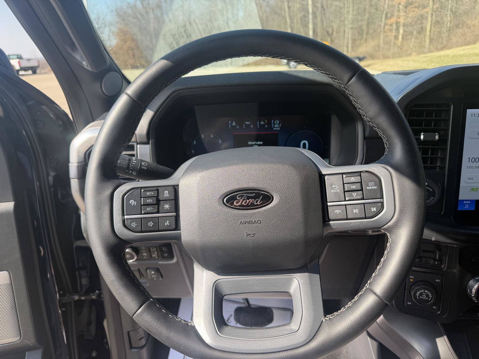 Used 2025 Ford F150 Lariat w/ Equipment Group 501A Mid image 17