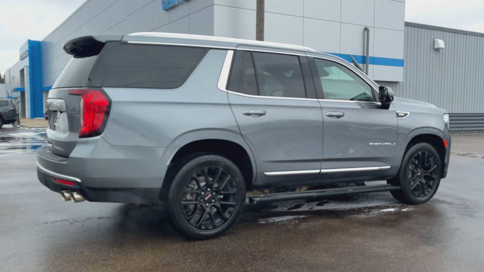 Certified 2022 GMC Yukon Denali image 2