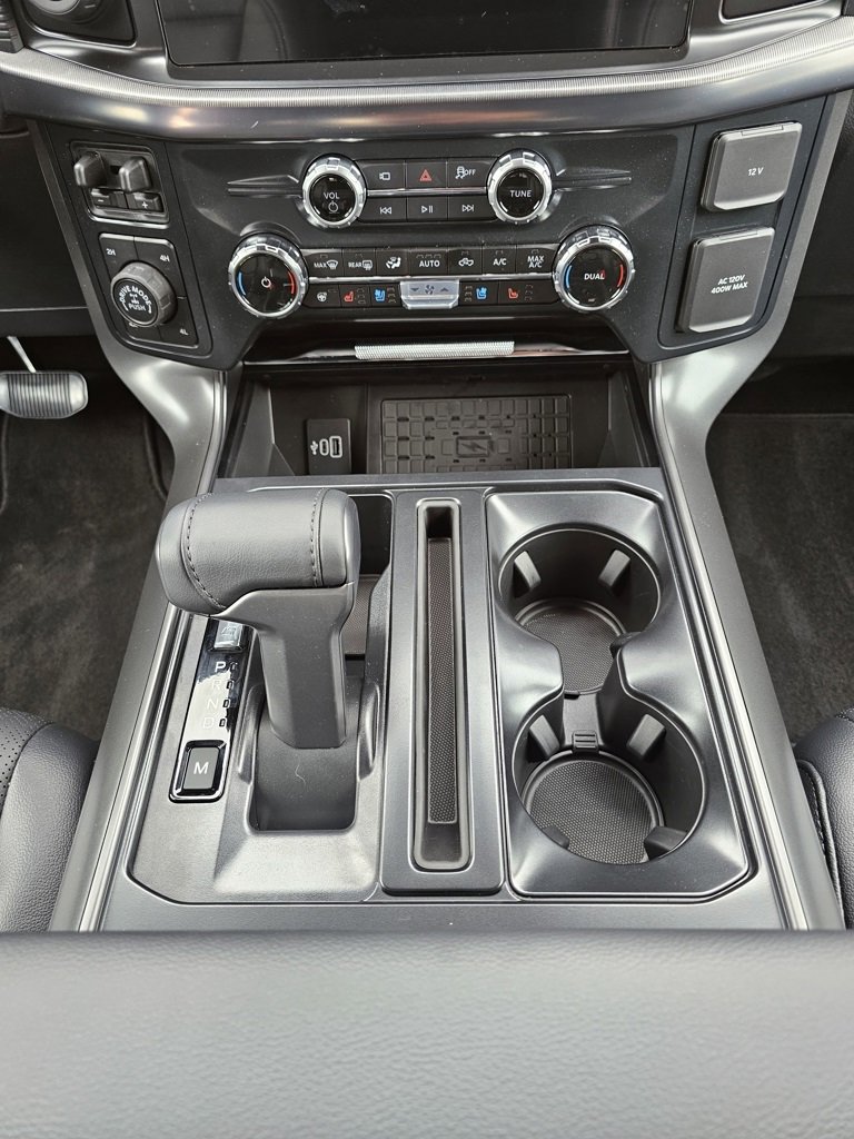 New 2025 Ford F150 Lariat w/ Equipment Group 502A High image 29