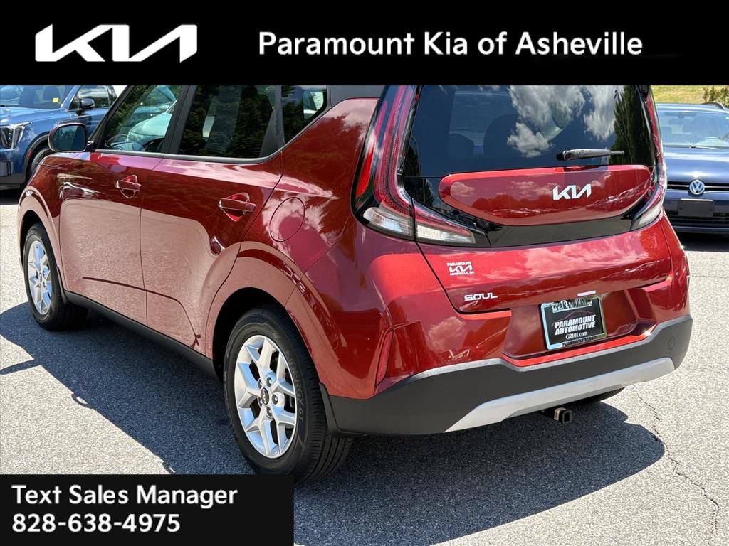 Certified 2023 Kia Soul LX w/ LX Technology Package FWD image 4