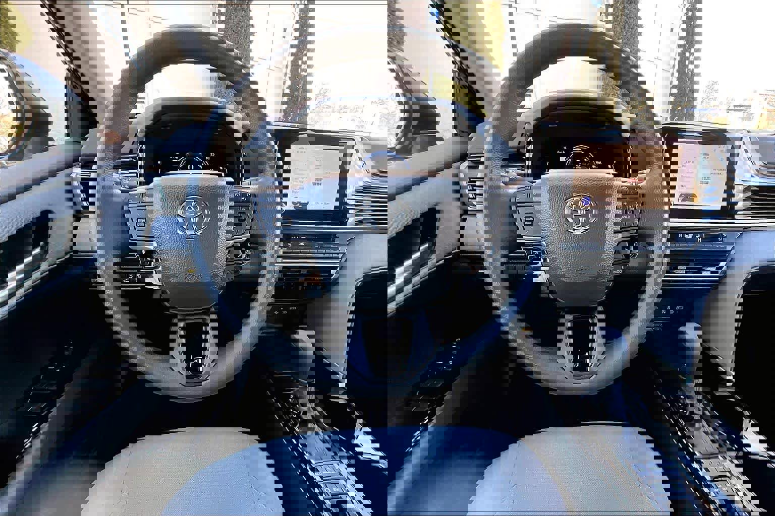 Used 2025 Toyota Camry LE image 6