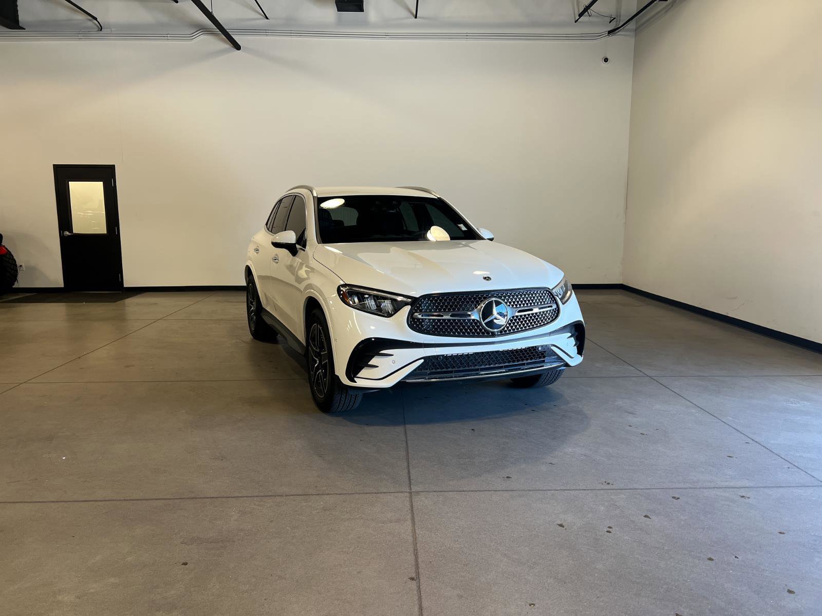 Used 2026 Mercedes-Benz GLC 350e 4MATIC image 1