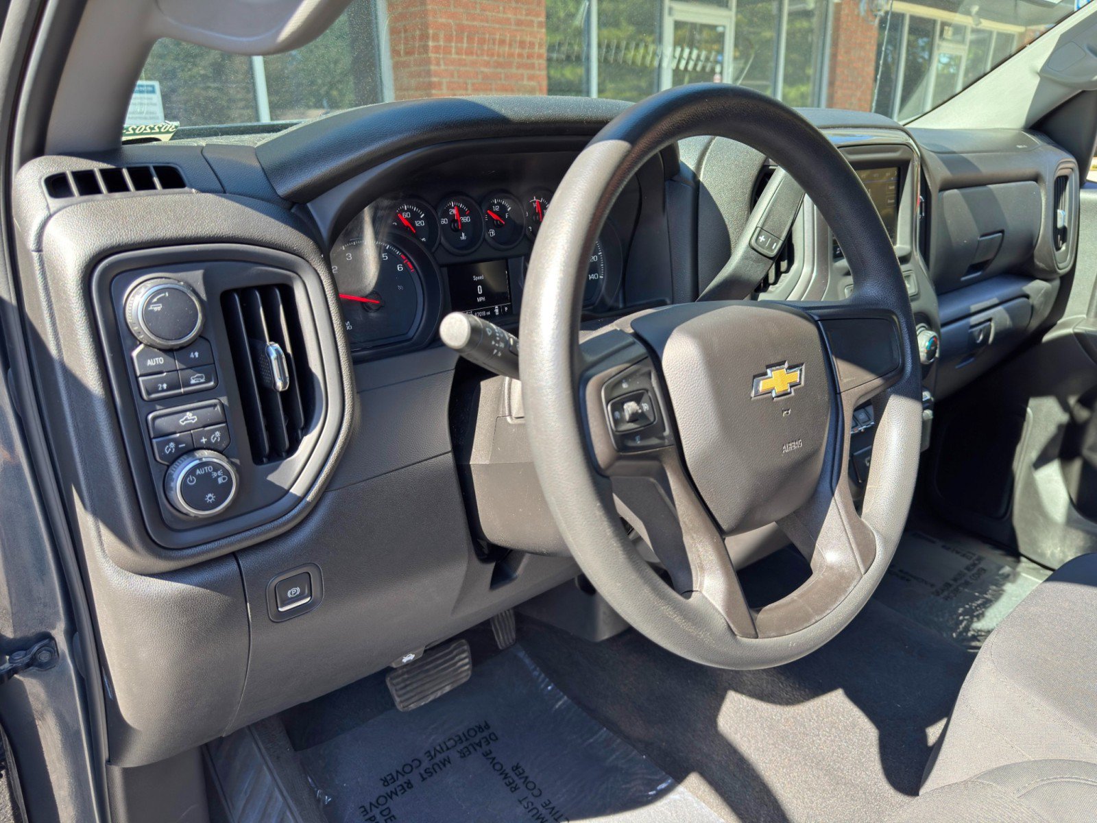 Used 2020 Chevrolet Silverado 1500 Custom w/ Custom Value Package AWD/4WD image 12