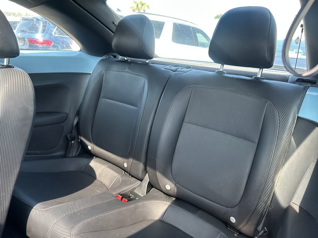 Used 2013 Volkswagen Beetle 2.5 FWD image 12