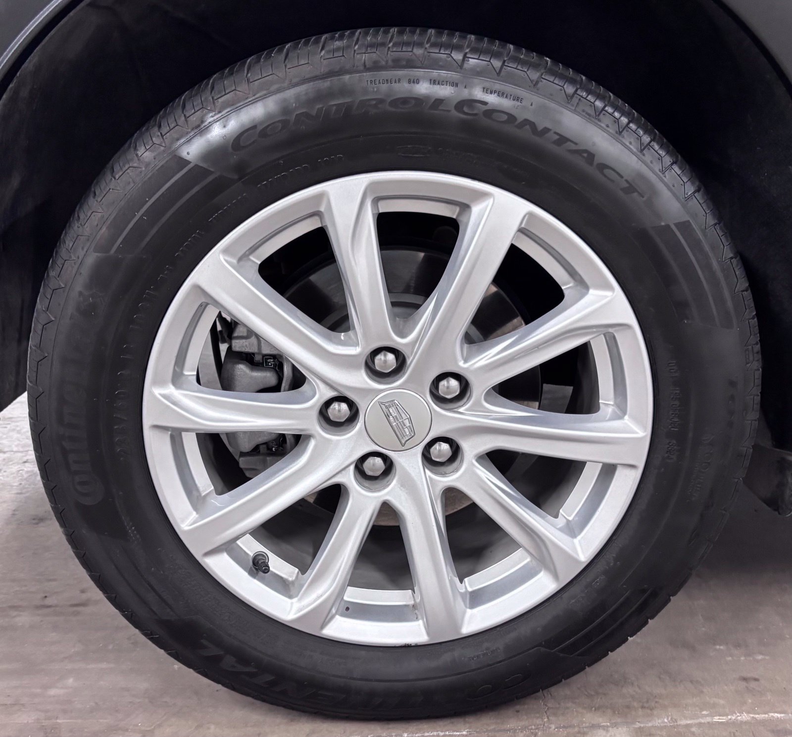 Used 2023 Cadillac XT4 Luxury FWD image 8