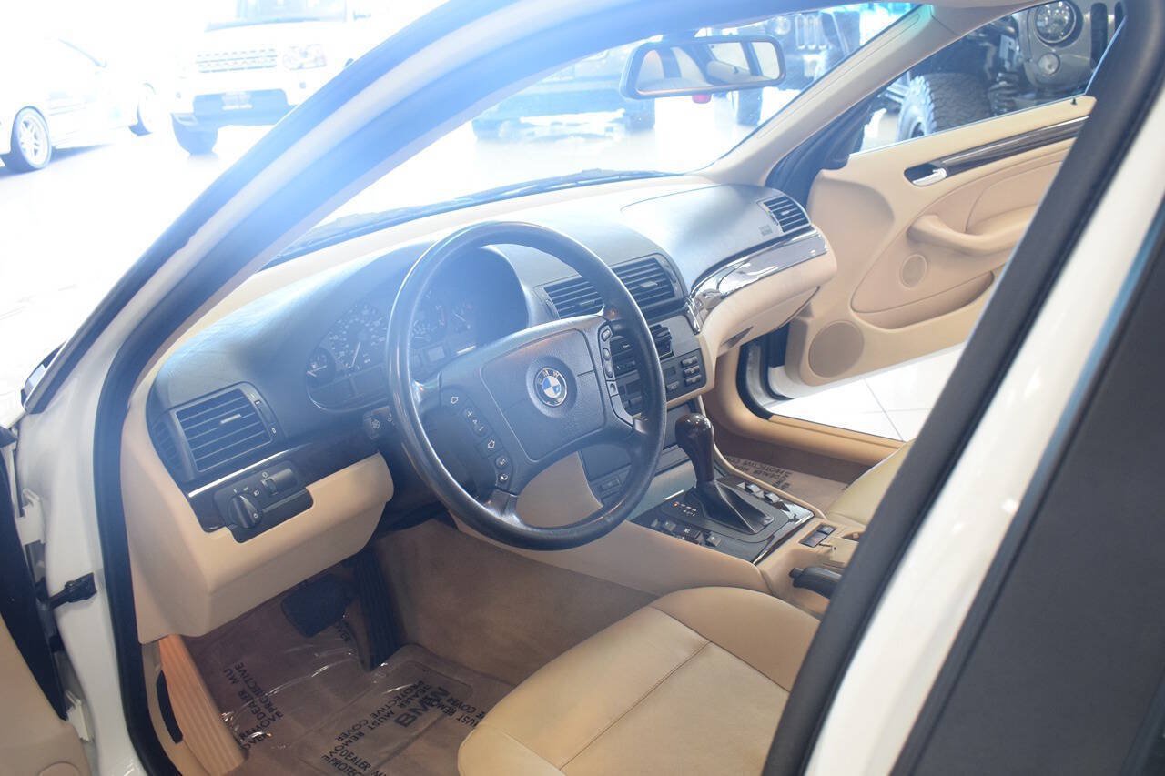 Used 2000 BMW 323i Sedan RWD image 22