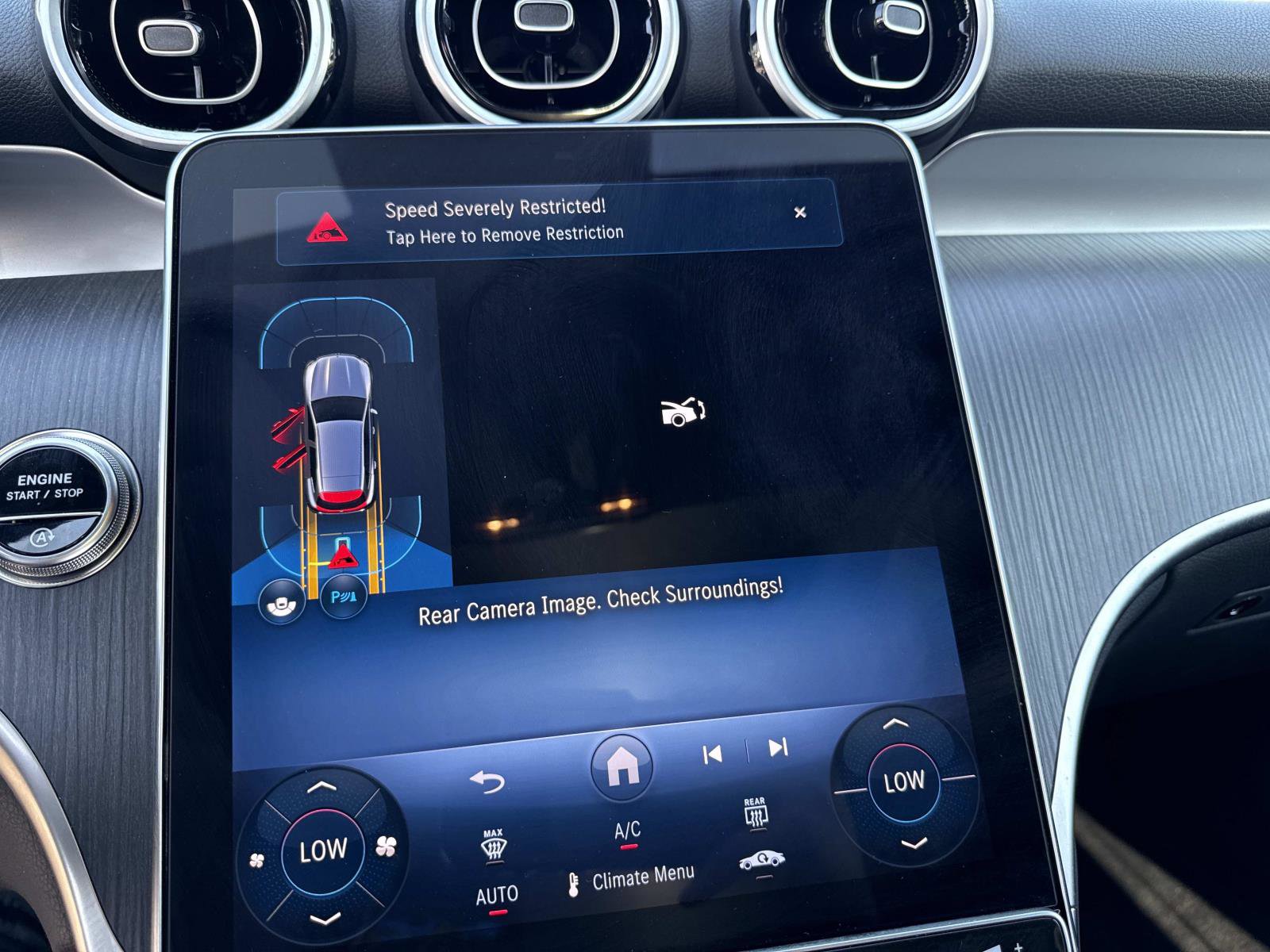 Used 2025 Mercedes-Benz GLC 300 image 27