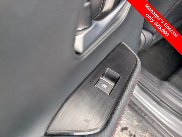 Certified 2025 Nissan Kicks SR AWD/4WD image 13