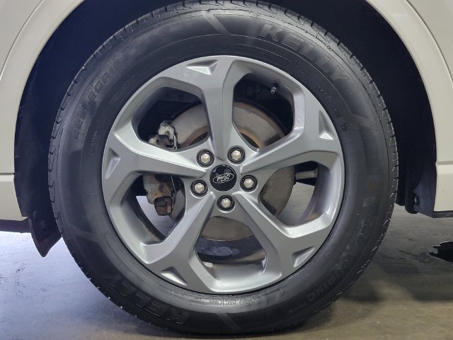 Used 2023 Ford Escape ST-Line w/ Tech Pack #1 AWD/4WD image 9