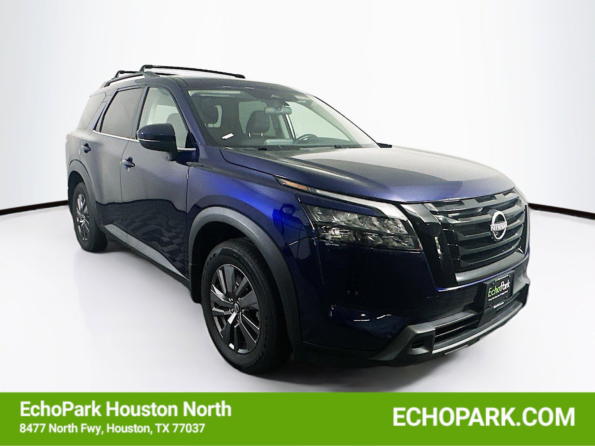 Used 2023 Nissan Pathfinder SV w/ Black Appearance Package AWD/4WD video 1